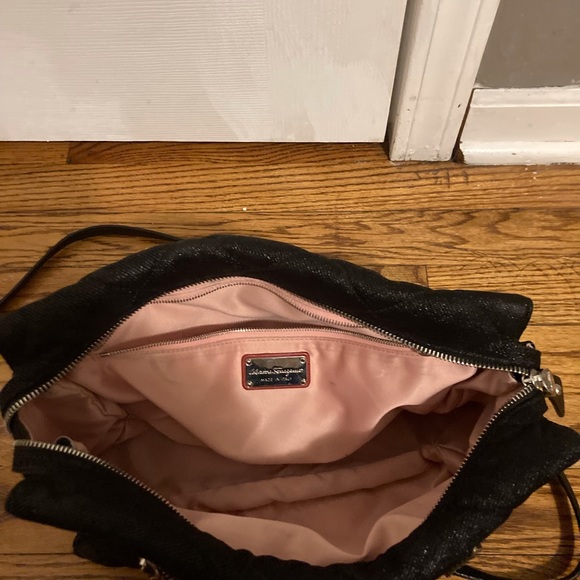 Salvatore Ferragamo Vera Bow Very Rare Handbag - Picture 5 of 6